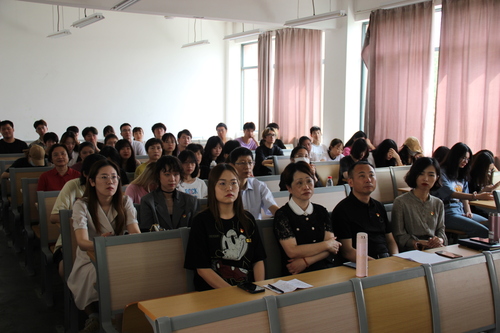 商贸管理学院党支部师生收看直播-2.JPG